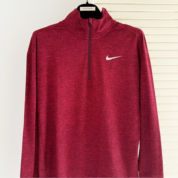 NEW♥️ NIKE ELEMENT DARK RED BURGUNDY QUARTER ZIP TOP XS RELAX FIT RUN GOLF MOCK - Picture 2 of 9